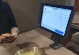 동네 숯불 닭갈비집이 오픈 테이블 키오스크로 주문하고 기다리니