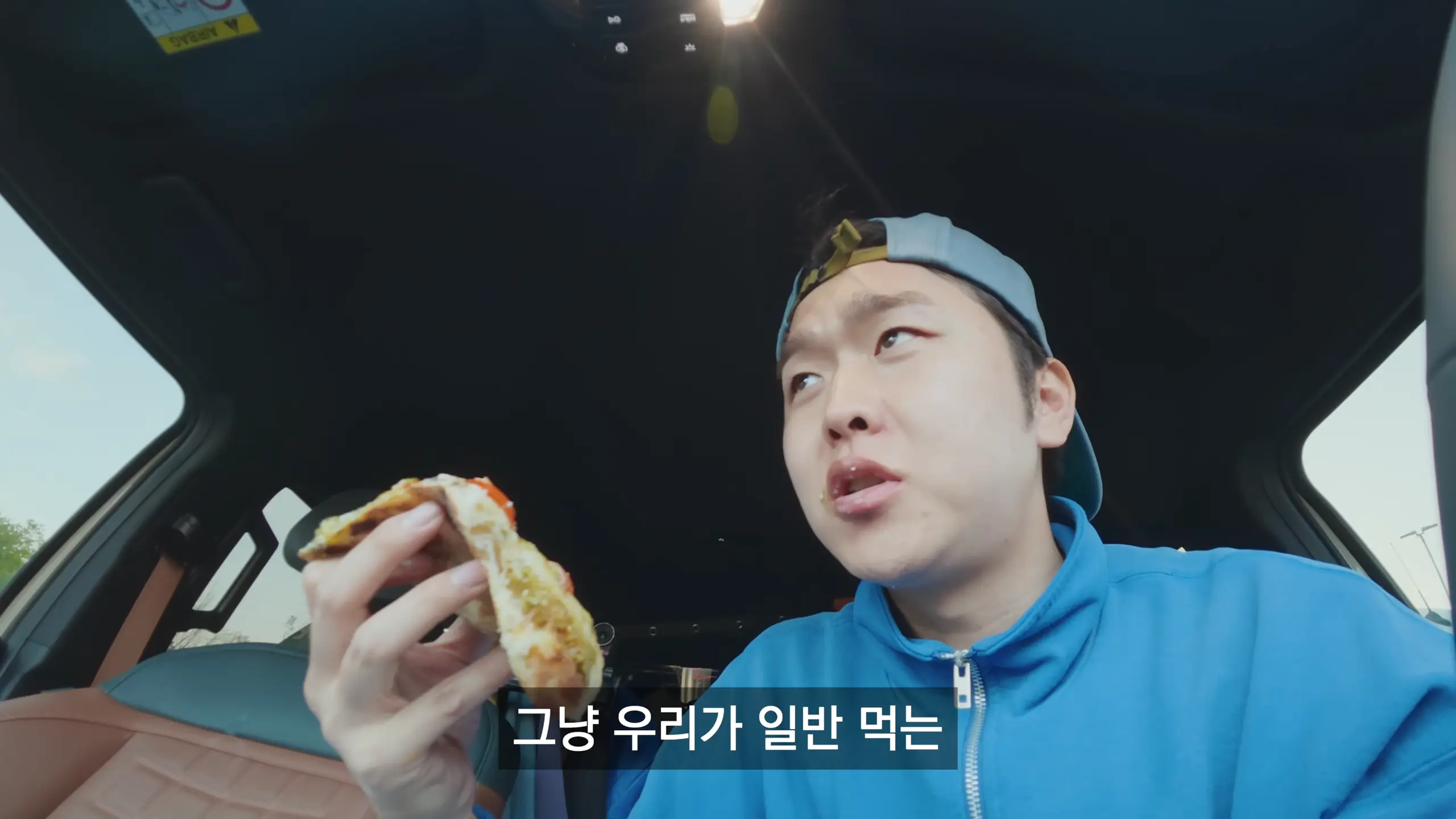q_u3uvmNCKA 00-25-31 이탈리아 한 가운데서 멈춰버린 캠핑카, 하. - 캠핑카 세계여행 (3).png