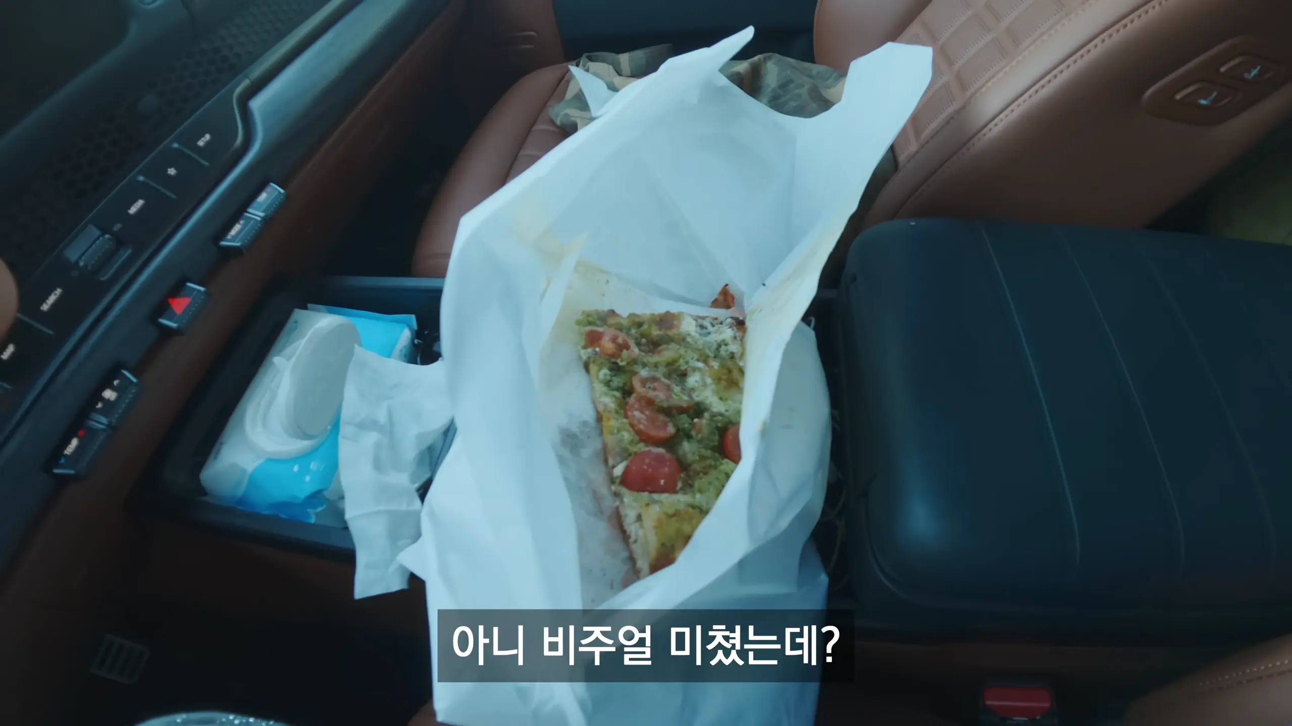 q_u3uvmNCKA 00-25-17 이탈리아 한 가운데서 멈춰버린 캠핑카, 하. - 캠핑카 세계여행 (3).png