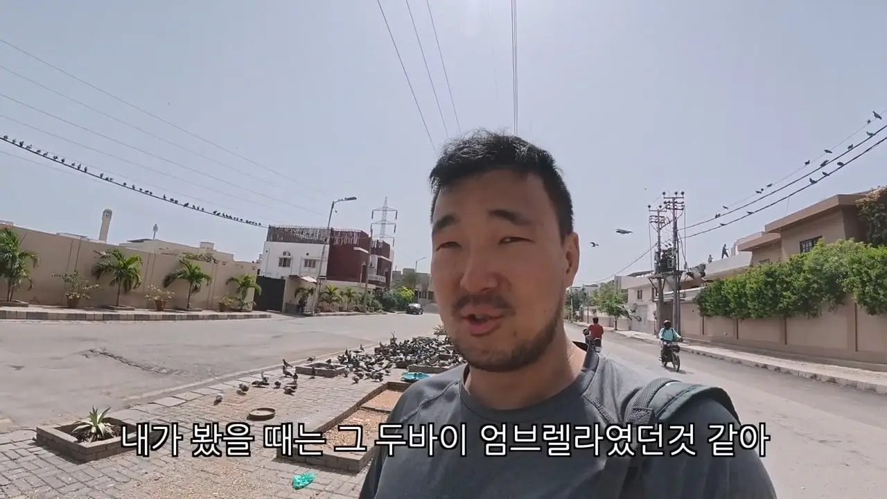 지옥행 열차 그 자체 식중독 환자의 파키스탄 38시간 침대칸 기차 횡단 🇵🇰.mp4_20260511_113217.288.jpg