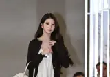 장원영 출국길, 목 빼놓는 아저씨