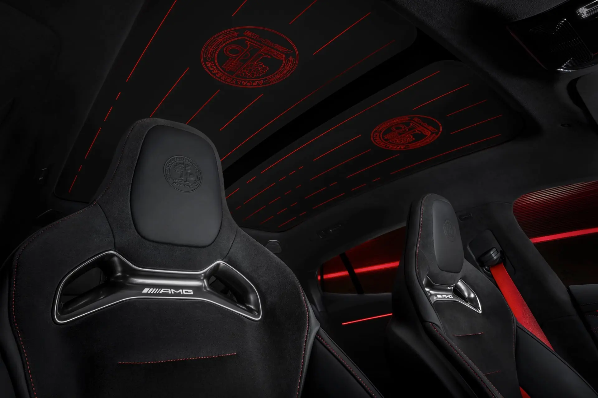 2027-Mercedes-AMG-GT-4-Tuerer-Coupe-Elektro-Interieur-12.jpg
