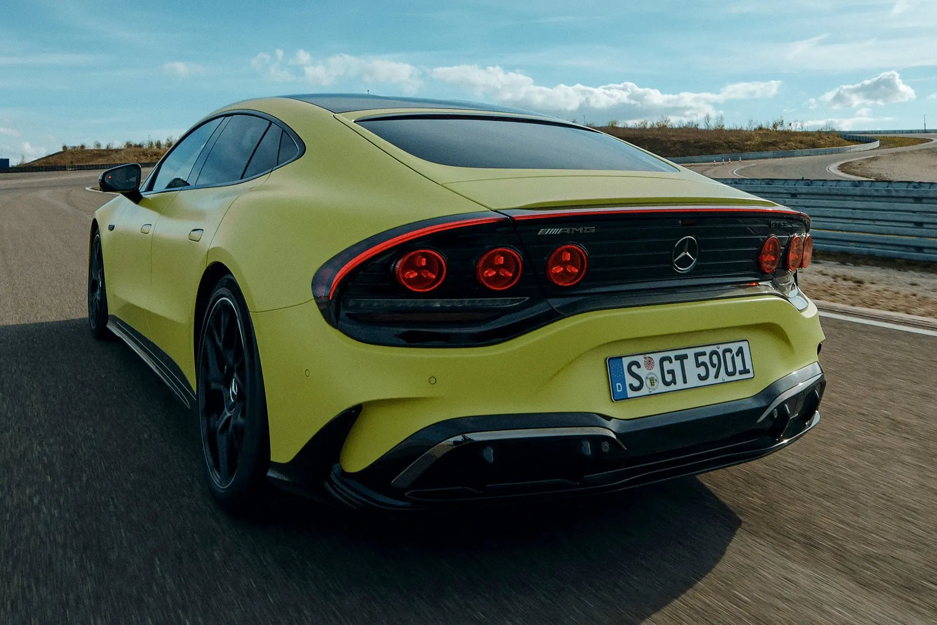 2027-Mercedes-AMG-GT-4-Tuerer-Coupe-Elektro-BEV-06.jpg