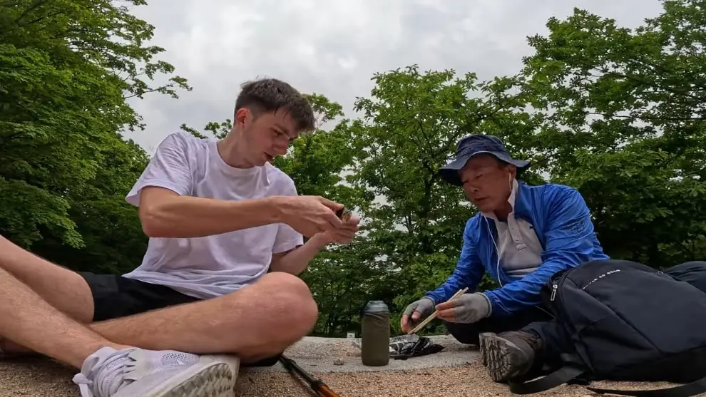 Blake Burnette - I Almost Died Hiking Alone in Seoul. [5rupp1T2iQE - 990x557 - 10m28s].jpeg