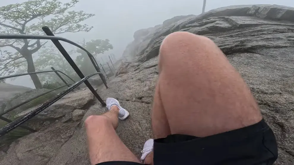 Blake Burnette - I Almost Died Hiking Alone in Seoul. [5rupp1T2iQE - 990x557 - 24m55s].jpeg