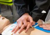 여성형 CPR 마네킹이 개발되었다.