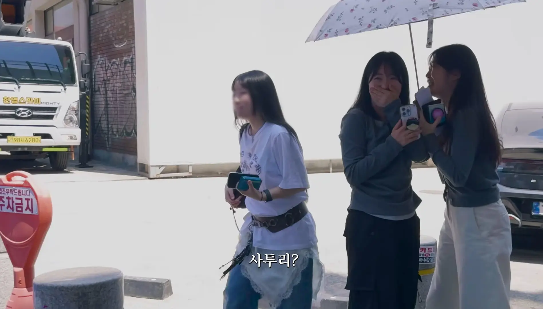 Screenshot_20260529_190443_YouTube.jpg