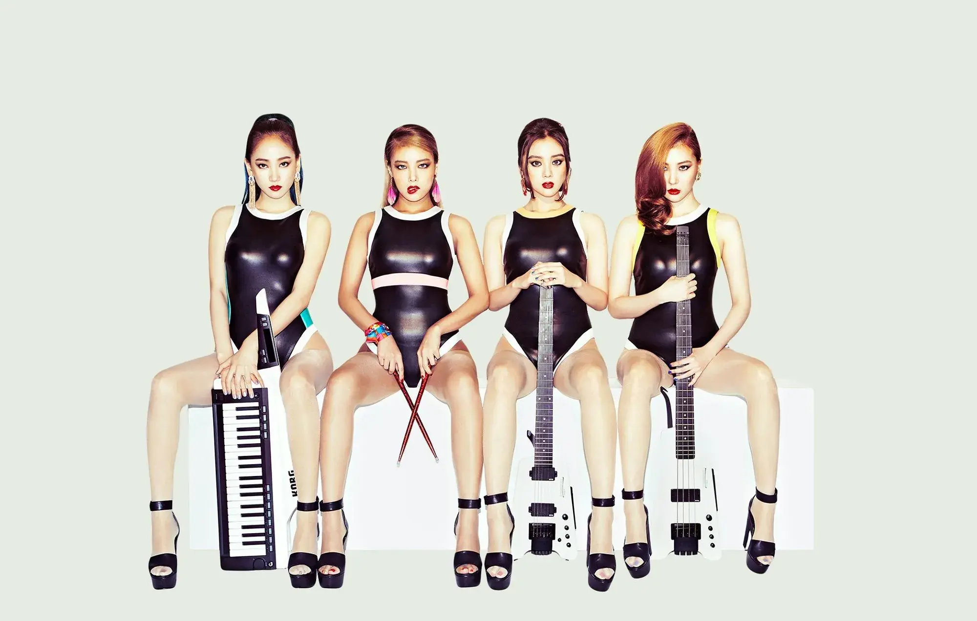 Wonder_Girls_Reboot_group_photo.webp