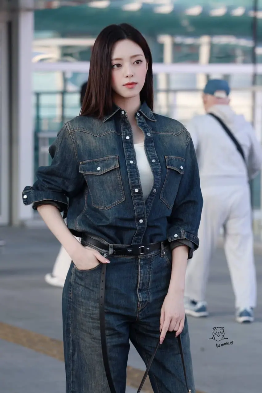 오늘자 출국하는 ITZY 유나