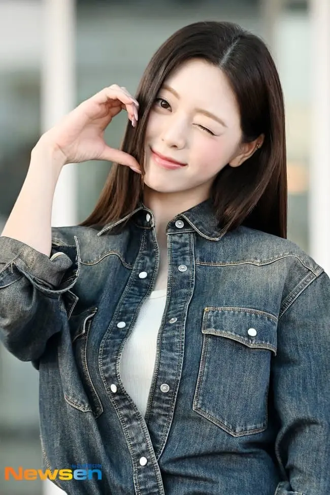 오늘자 출국하는 ITZY 유나