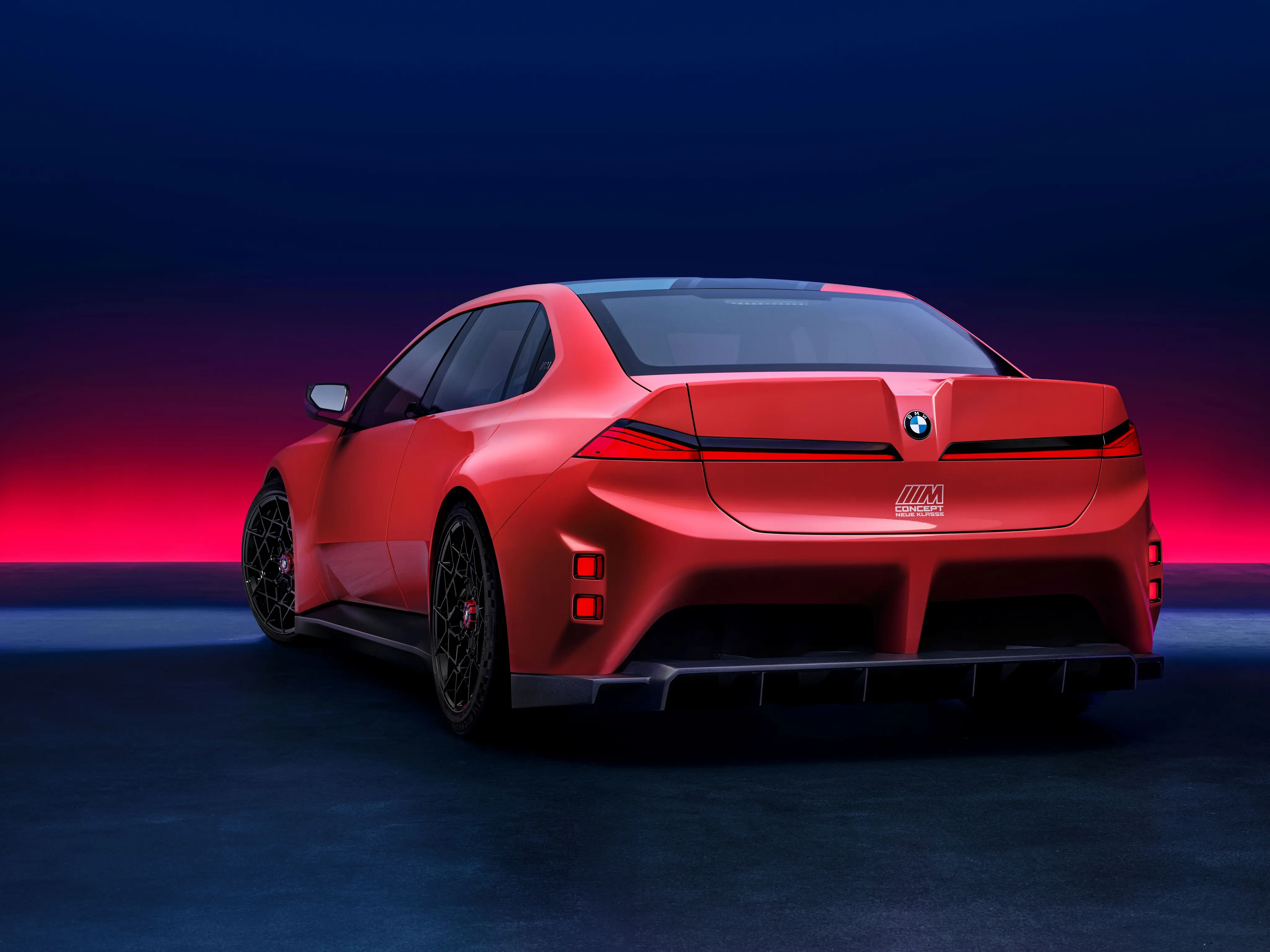 P90643884_highRes_bmw-m-concept-neue-k.jpg