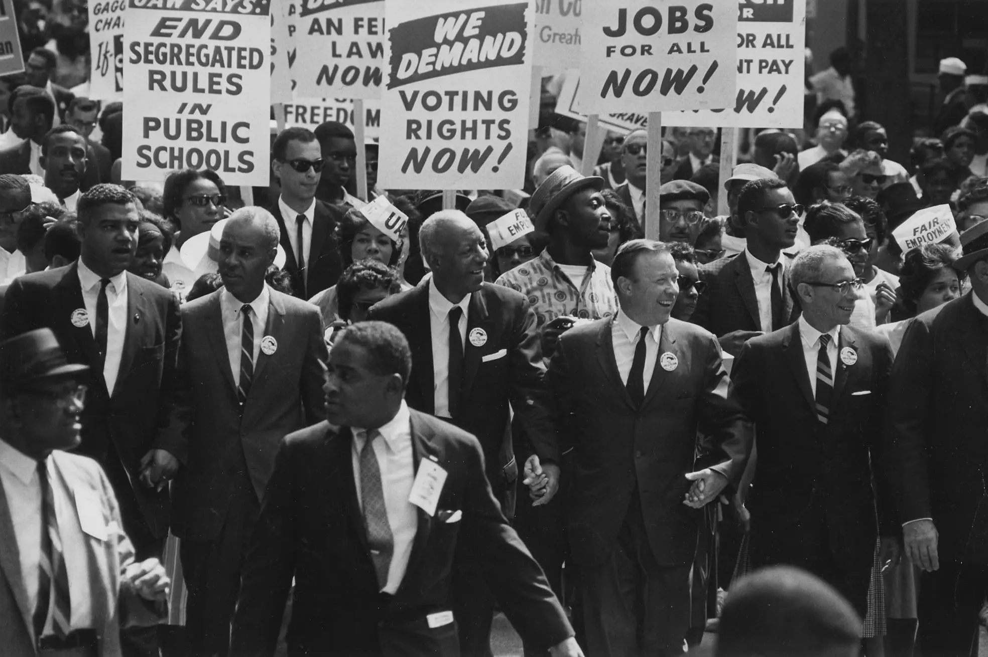 Civil_Rights_March_on_Washington,_D.C._(Leaders_marching_from_the_Washington_Monument_to_the_Lincoln_Memorial)_-_NARA_-_542.jpg