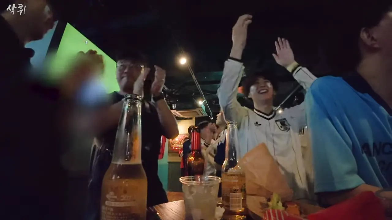 내가 알던 일본 맞지…_ 직접 본 월드컵 분위기ㄷㄷ 19-25 screenshot.png
