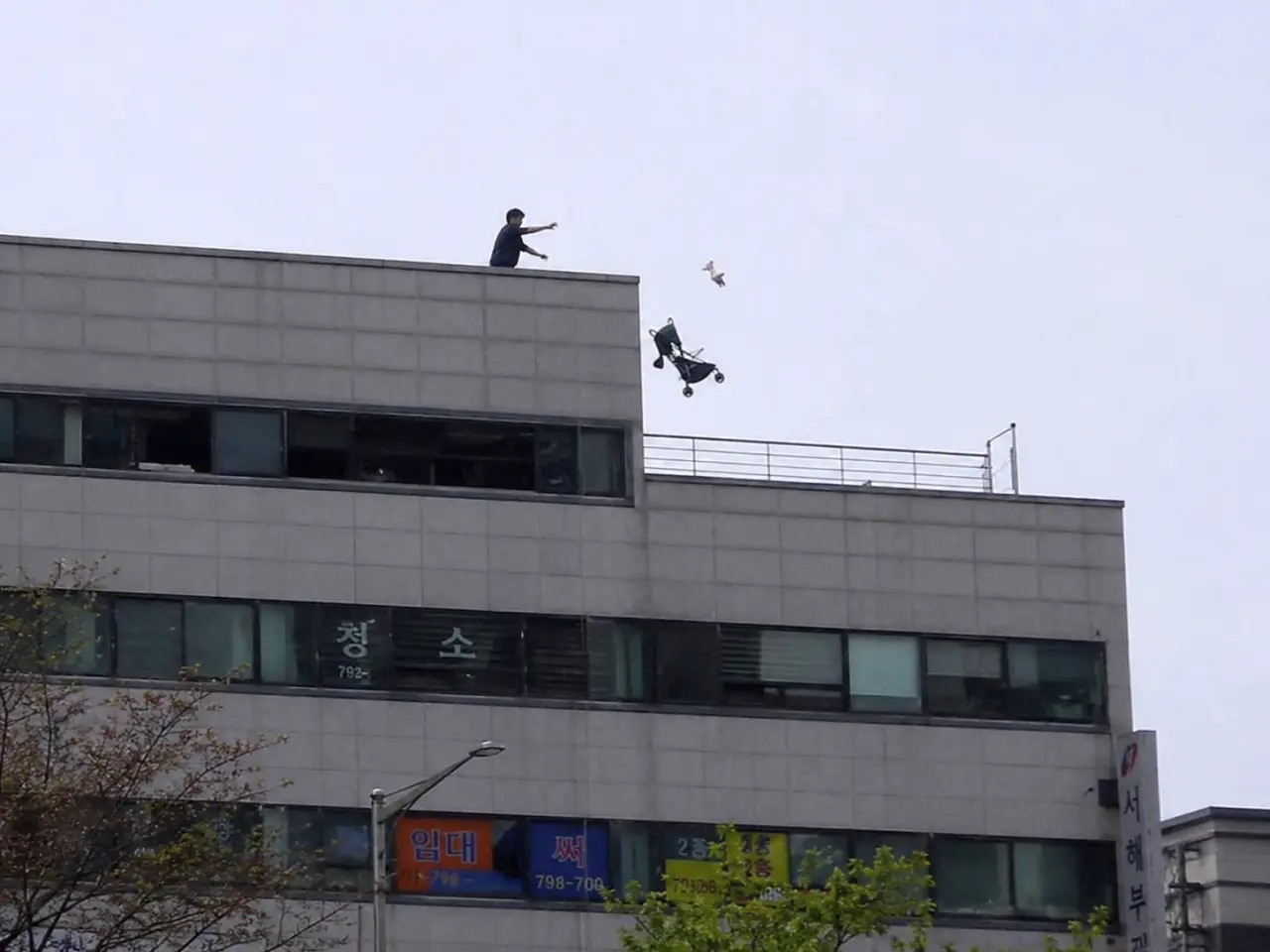 AA89058D-F3FC-4A46-877F-F57106EB8FBB.png (기괴, 혐오) gpt 이미지 2.0으로 만들어본 것들 20탄