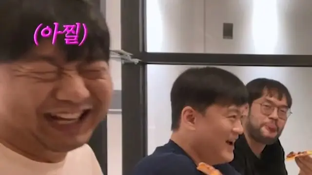 이별 후 처음으로 모인 우리.mp4_20260622_145358.986.jpg