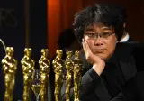 우리나라에 감독이 홍명보 밖에 없나?