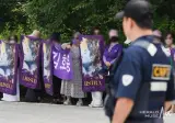 카퍼레이드 현장같다는 김호중 가석방 현장 ㄷㄷ.jpg