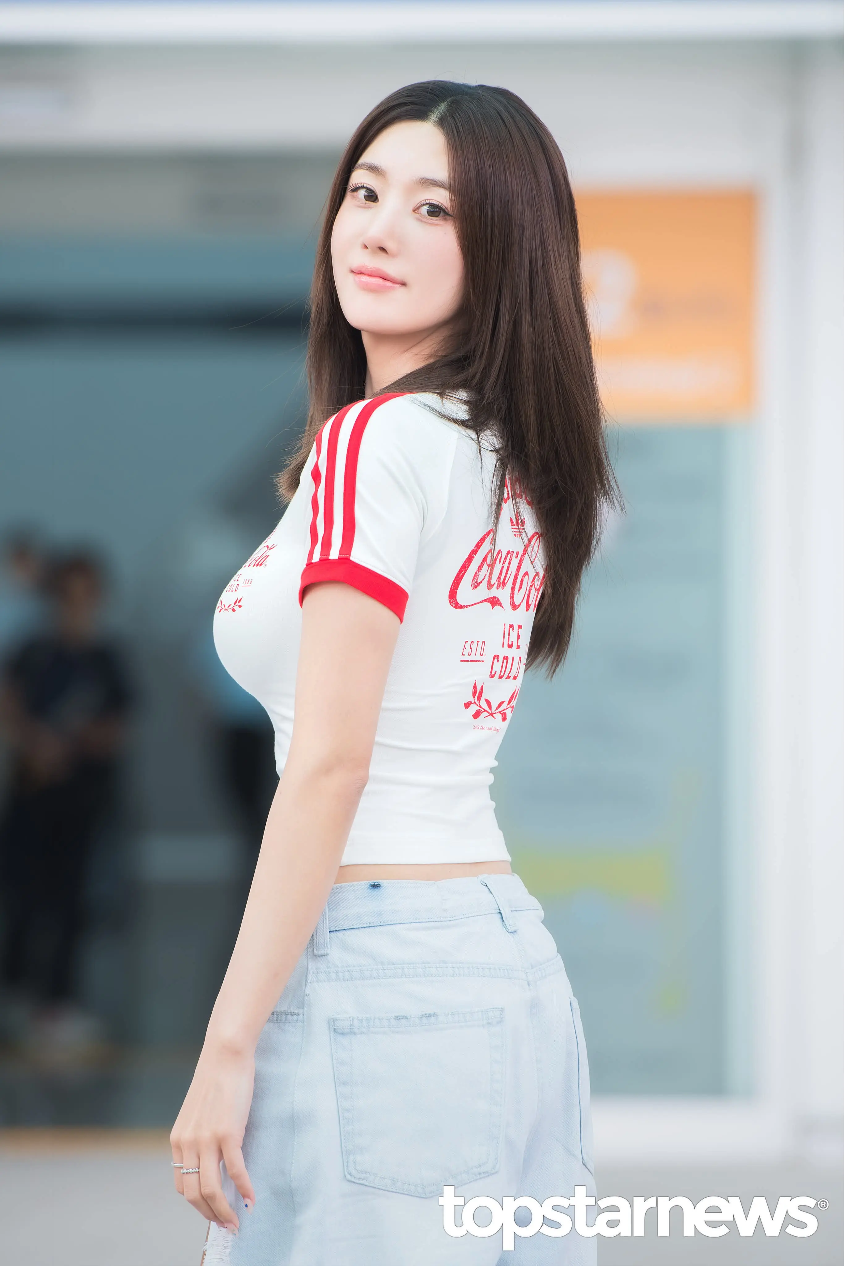 snapvn.com_khloe_1209_6a42459dedb1b.jpg