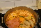 라면 끓여 먹으려고 냄비에 물 올렸는데요.