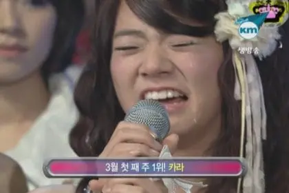 카라_-_honey(1위앵콜).ⓜⓒⓞⓤⓝⓣⓓⓞⓦⓝ.090305.tp_20090309_013515_salesmterran.jpg