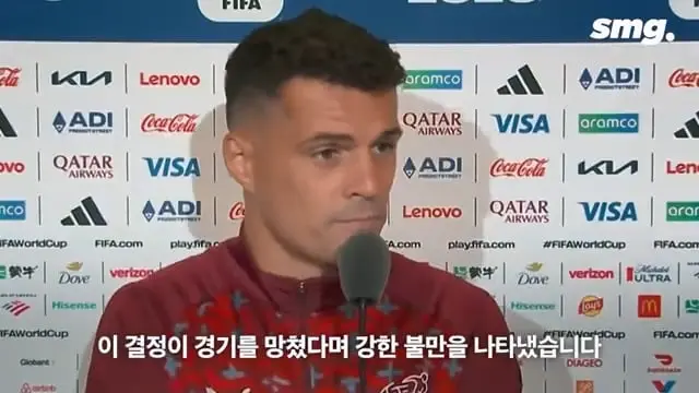 심판·VAR까지 상대했다 .'다이빙하다 퇴장' 오심 바로잡았는데 스위스가 폭발한 이유 스포츠머그.mp4_20260714_092414.488.jpg