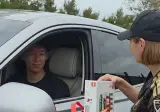 팬한테 선물받은 손흥민 ㅋㅋㅋ