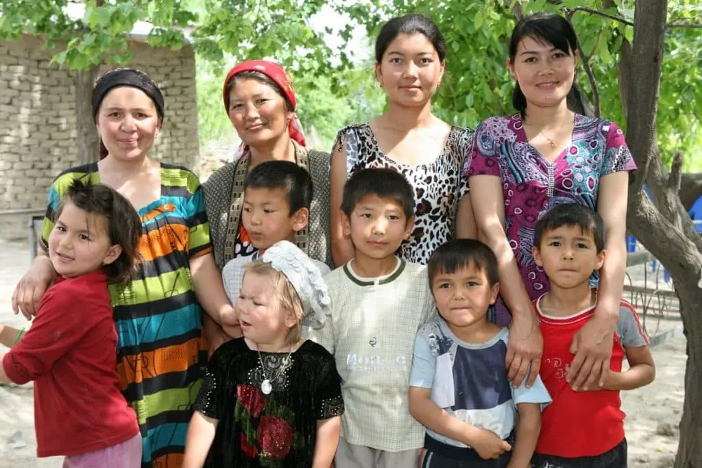 uzbekistan_people-1024x683.jpg