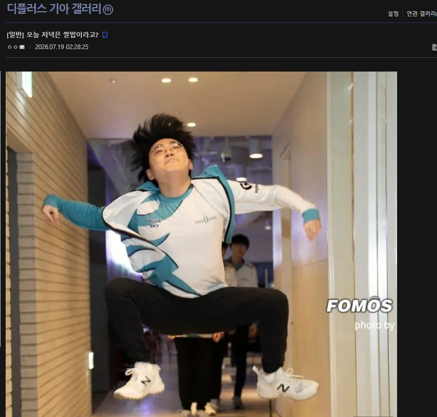 76898-90=.PNG