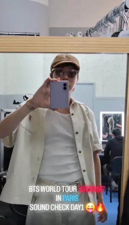 image.png 폴드8 이미 사용중인 연예인 ㄷㄷㄷㄷㄷㄷㄷㄷ