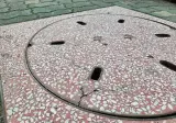 길가다가 절대 밟지 말라는 ' 분홍 맨홀 '