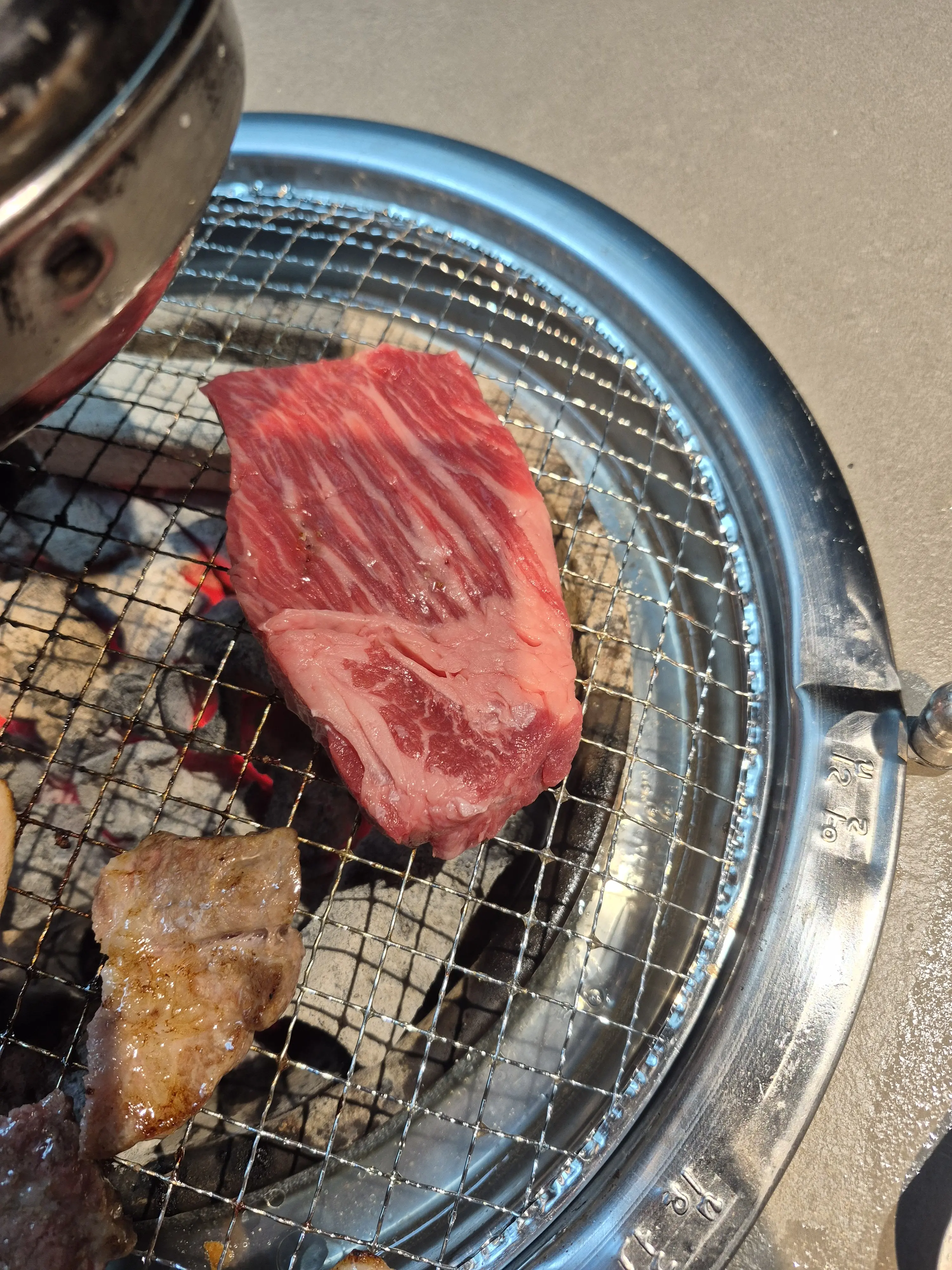 고기 무한리필집 혼자옴