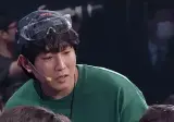인터뷰 중 전 여친을 만남.jpg