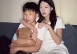 같이 공포영화 보는 남매