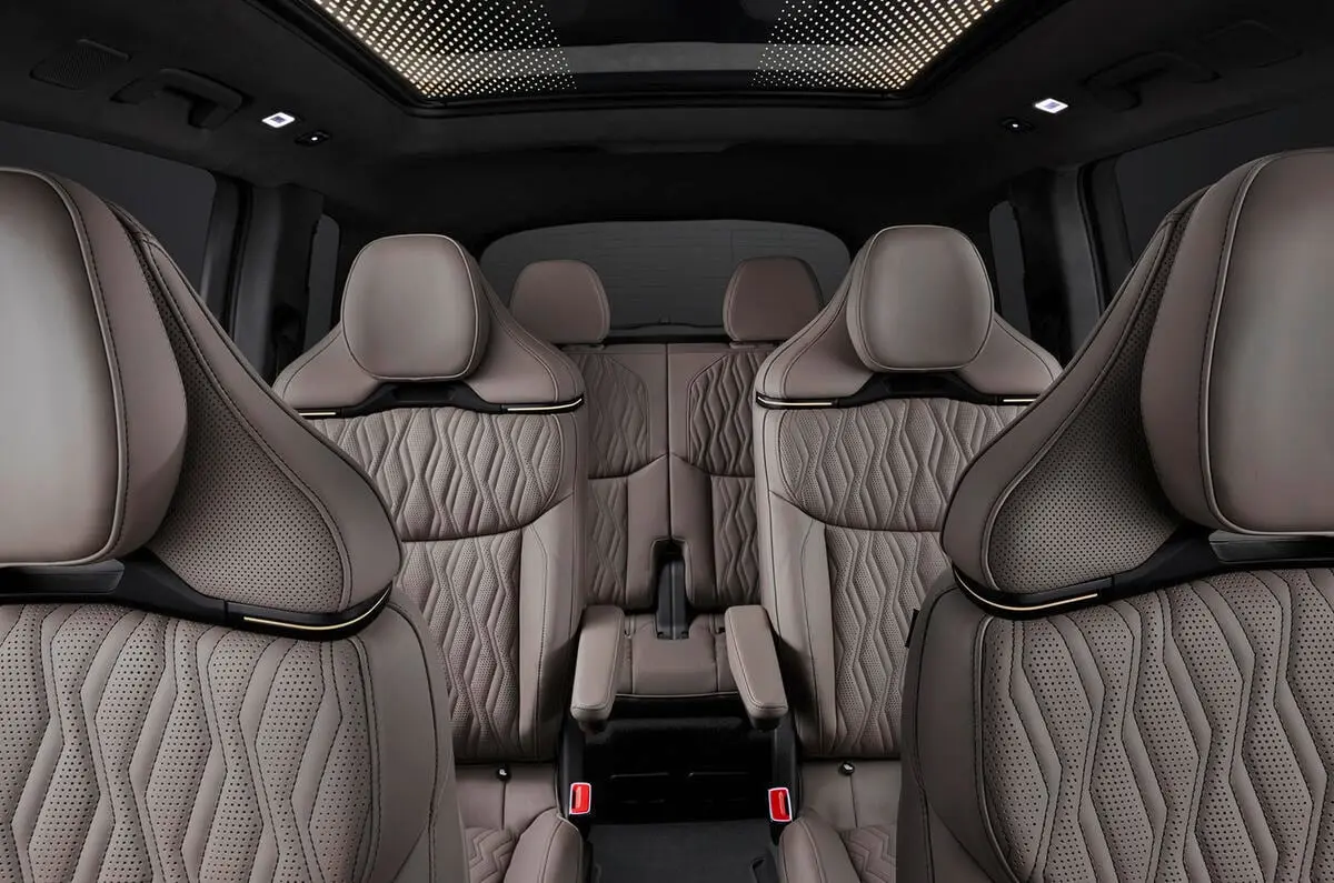 audi-q9-2026-003.jpg