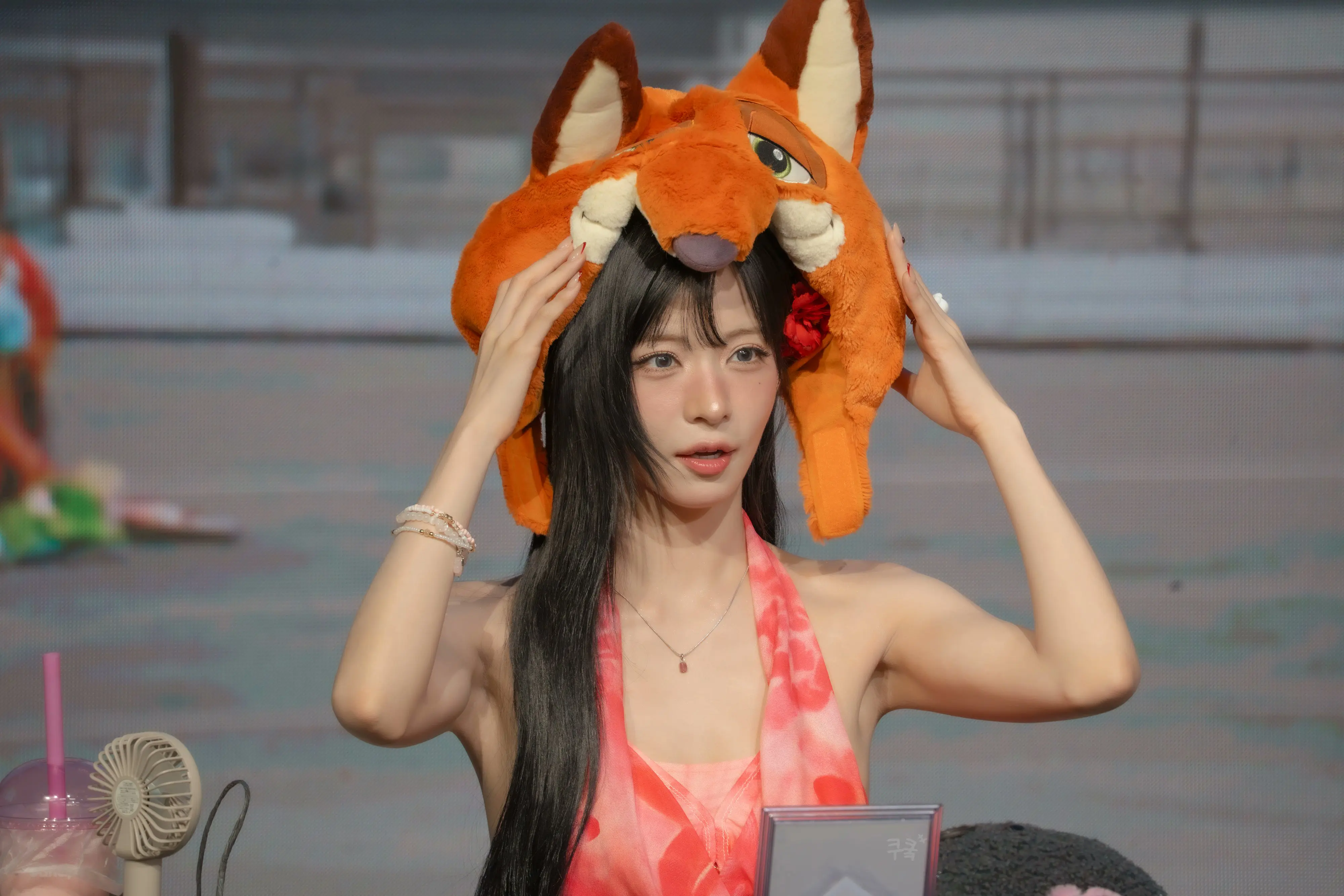 HOeYeEIbcAAyOYC.jpg