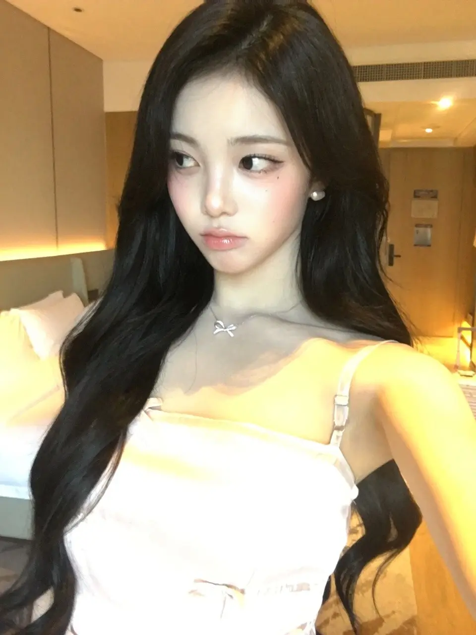 weverse_1-305776072.jpg