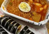 "저 라볶이하고.. 참치김밥. 두 개 주세요" 라고 말했거든