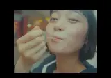 이 뮤비 썸네일에 나오는 여주인공