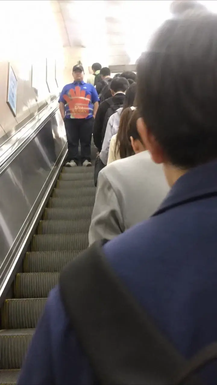19fe4e553114486c3.webp