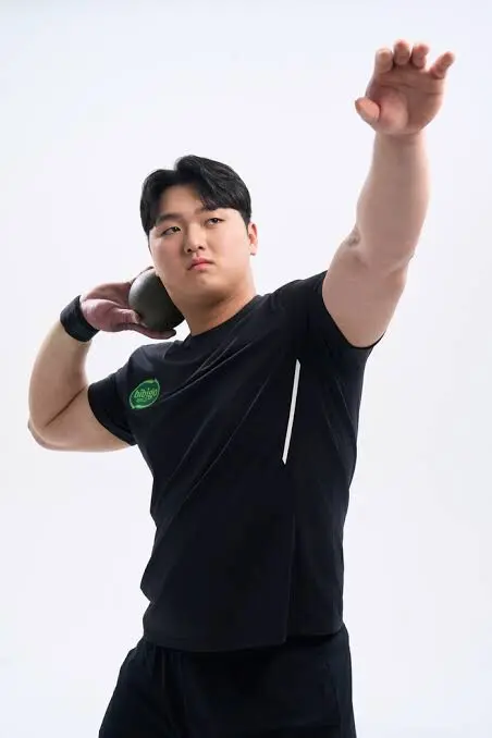 190cm 135kgㄷㄷ