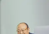 한화 김승연 회장, 30억 사재로 임직원 전원 보양식 선물