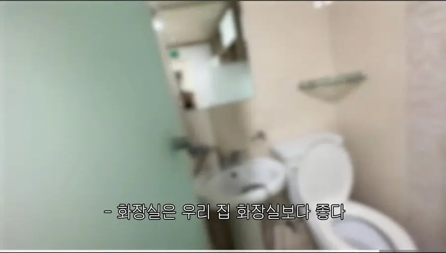 19167b29e655122de.jpg 리뷰 1점대 고시원 체험해본 여성 유튜버 jpg