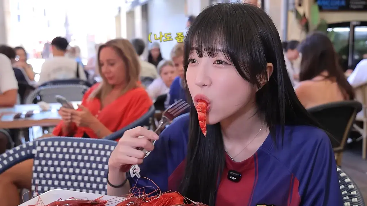 스페인1탄) 세상에서 제일 비싼 새우 100마리_! 역대 최고금액 달성🔥 다먹고 기립박수 받았습니다🤣 5-18 screenshot.png 스페인에서 황제새우 100마리 먹방한 쯔양 근황 ㄷㄷㄷ