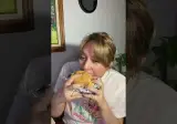 이상한데 맛있는 음식 김치 햄버거?? ㅎㅎ