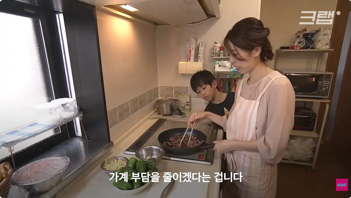 캡처_2026_08_15_23_49_47_852.png 일본 엔화가 계속 하락하는 이유 ㄷㄷㄷ