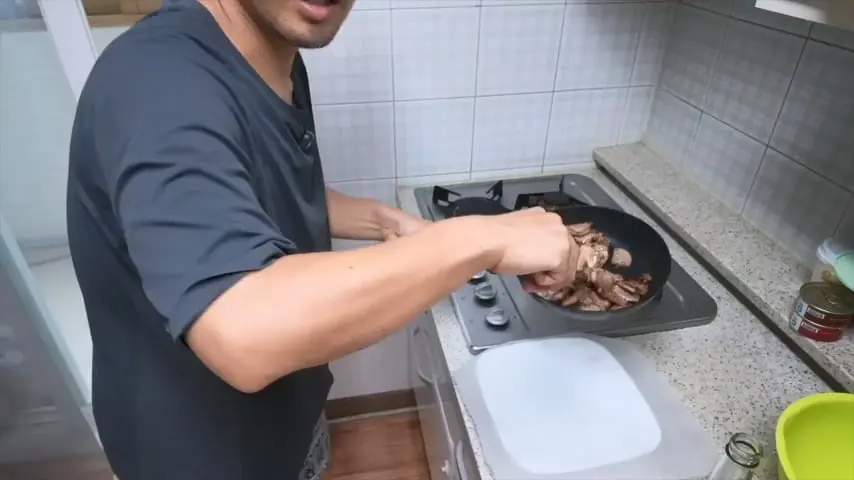와이프가 애 데리고 집을 나갔습니다.mp4_20260818_145947.953.jpg