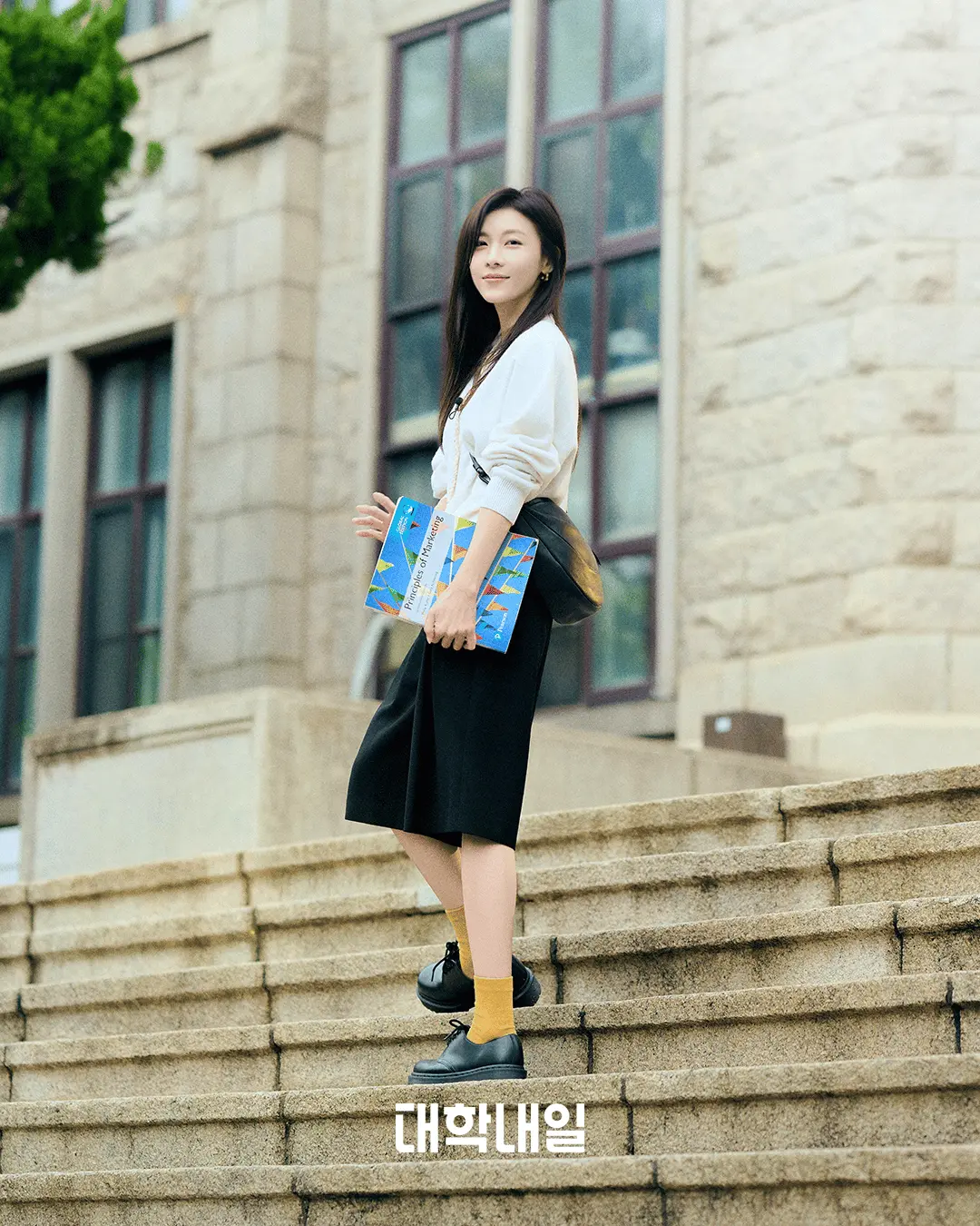 6488.png 대학내일 26년 6월호 표지모델 하지원