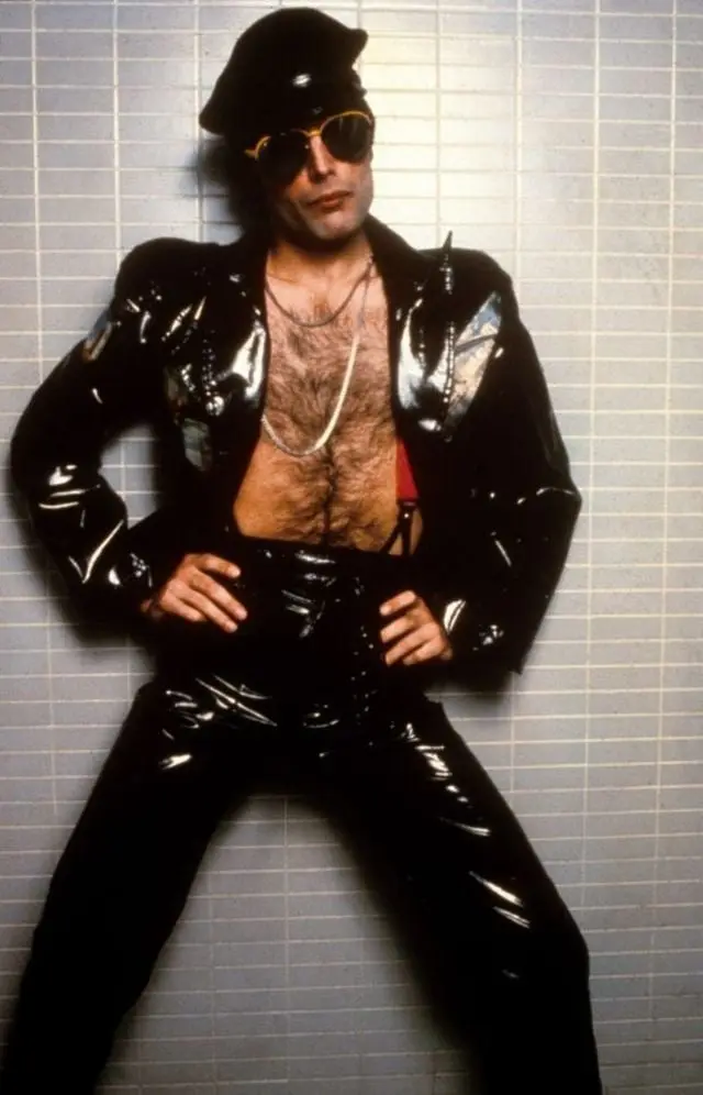 freddie-mercury-1970s-2.jpg