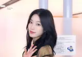 오늘자 원덬 취저인 공항 카즈하 분위기.jpg