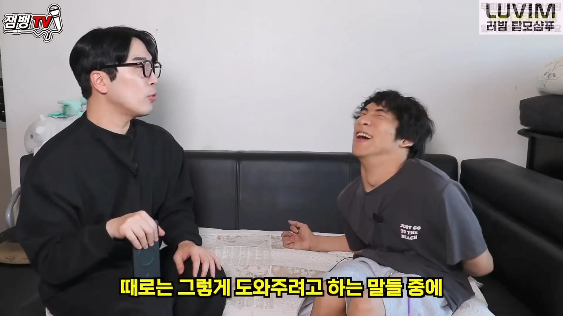 보고도 믿기 힘든 뇌성마비 장애인의 진짜 현실 만능발.mp4_20260829_135501.085.jpg